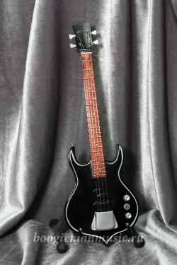 Сувенирная мини-гитара Punisher Bass